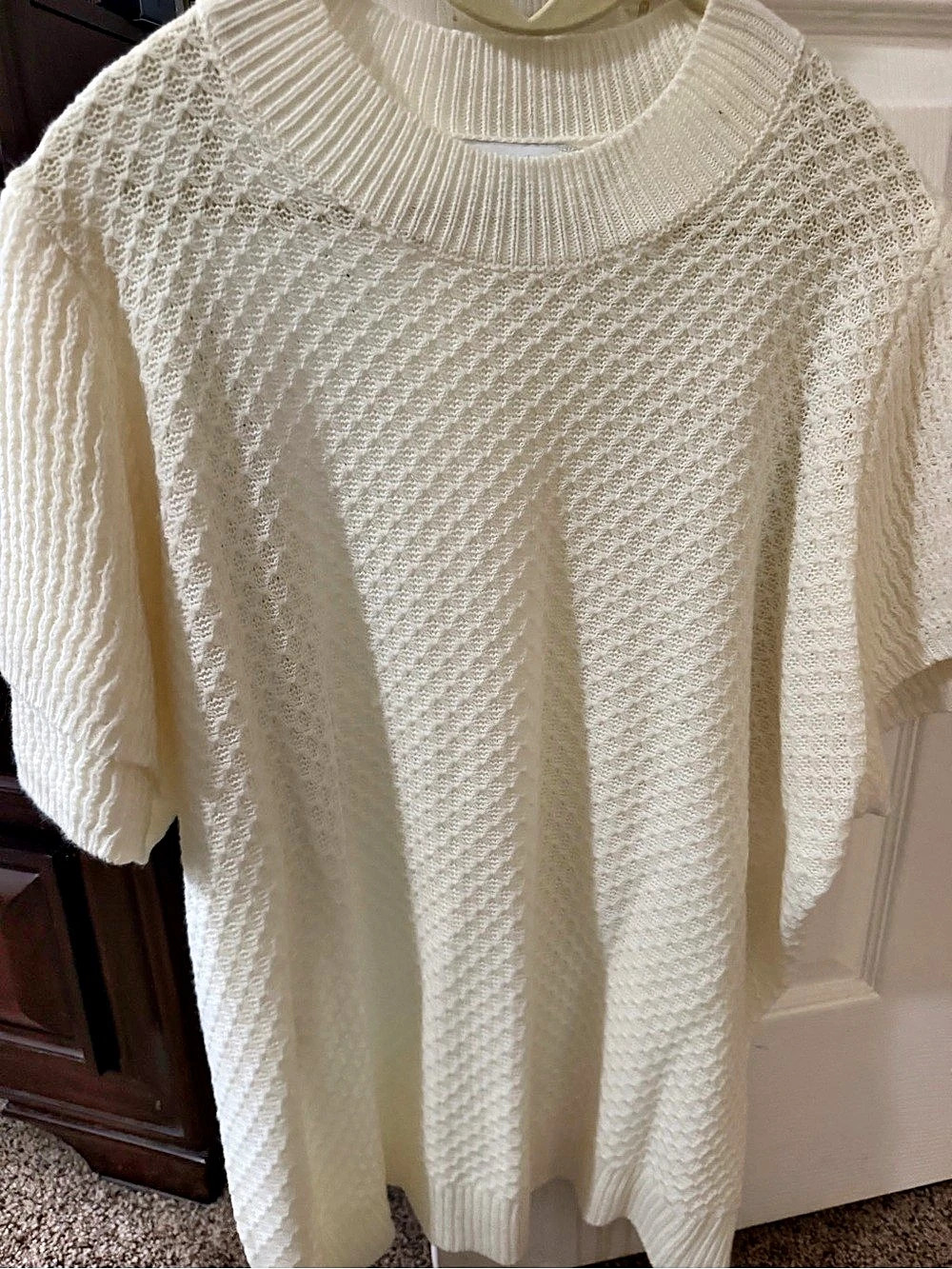 GILLI Textured Crew Neck Sweater Cream 1X Like New